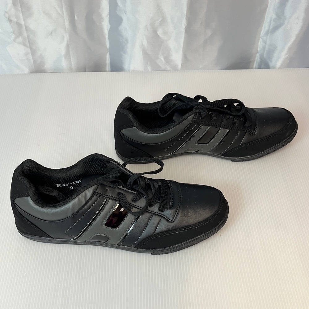 Men's Black Athletic Shoes v2276 - Picture 3 of 10